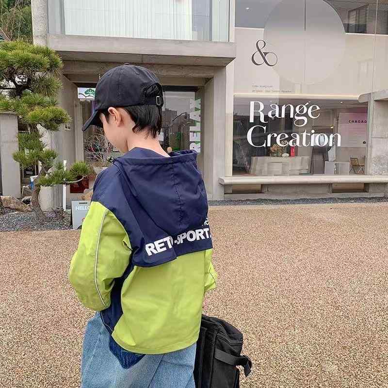 キッズ アウター 子供服 ジャケット 秋冬 防寒 スポーツ 普段使い かわいい 男の子 ボーイズ 運動着 ジャンパー フード付き 100cm 110cm 120cm 130cm 140cm ポリエステル