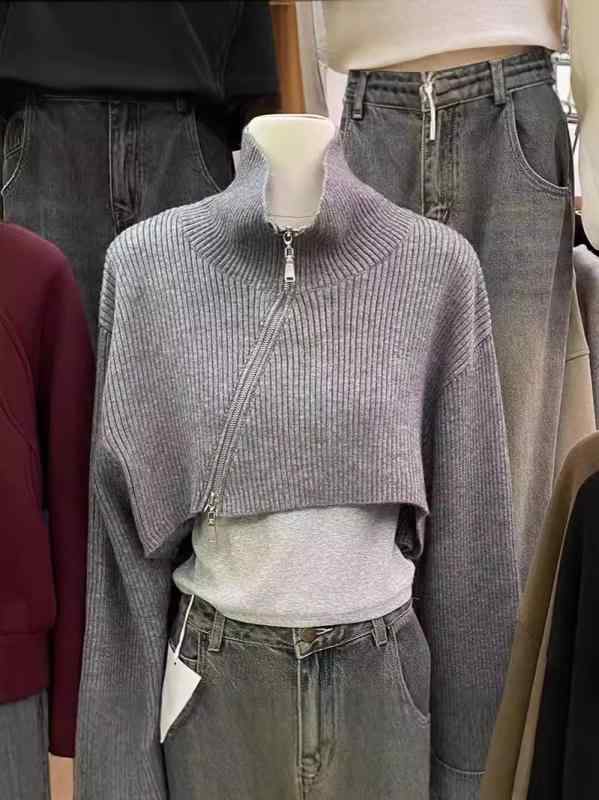 ニットカーディガン レディース 高ネック 薄手 ショート丈 腹見せ フロントジップ 灰色 米白 黒 ポリエステル アクリル 街頭風 快適 休闲