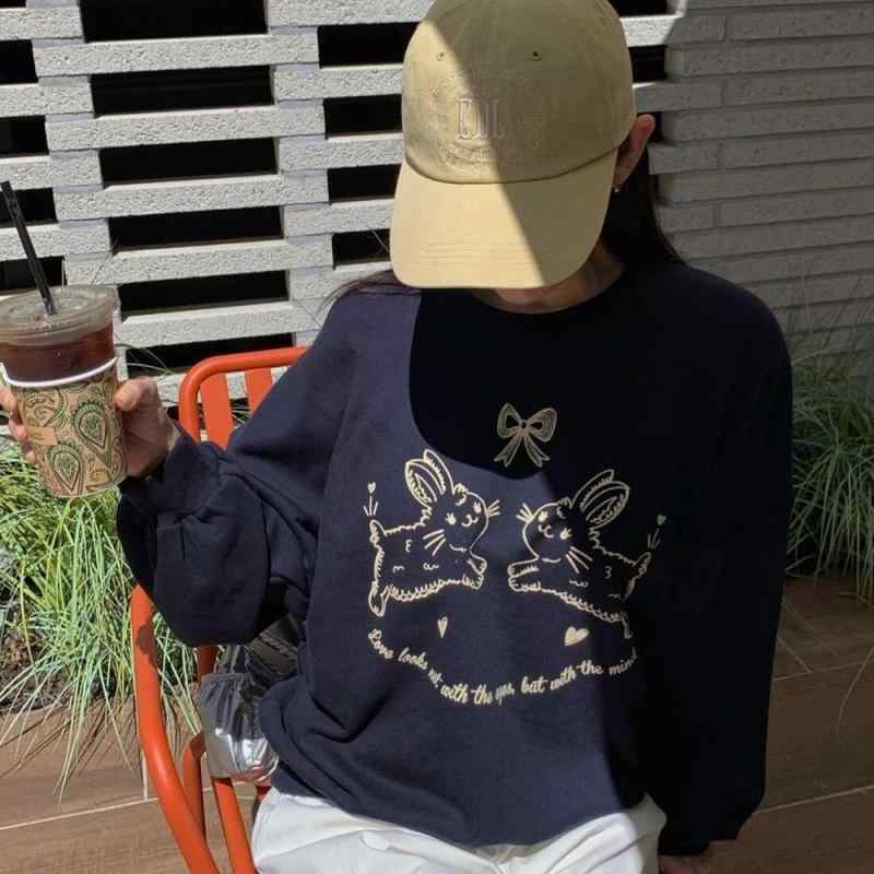 スウェット レディース かわいい 長袖 薄手 トレーナー アニメ キャラクター プリント プルオーバー ラウンドネック 部屋着 ルームウェア 普段使い 韓国 ファッション 藏青色