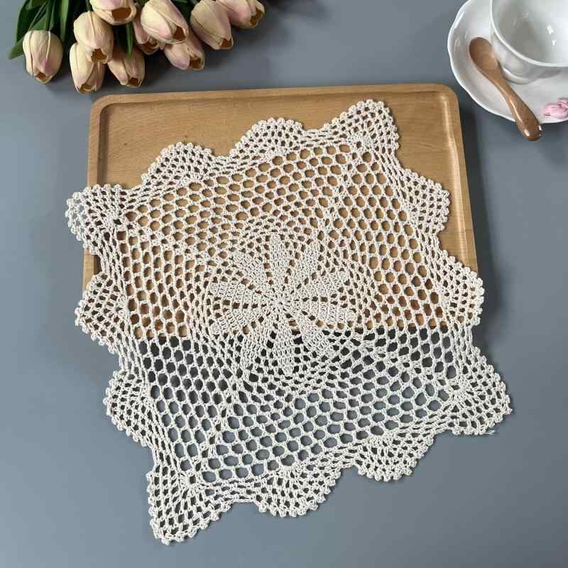テーブルマット 北欧風 手編み コットン 正方形 レース 花柄 アイボリー 約30cm ナチュラル ダイニング キッチン 撮影用