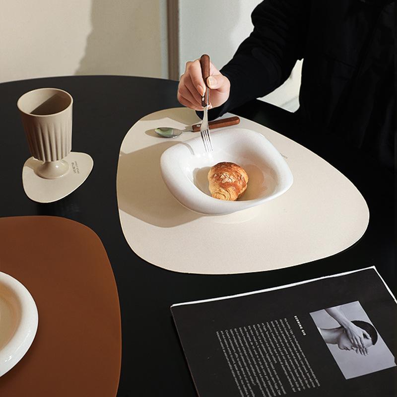 テーブルマット 子供用 プレースマット レザー 断熱 防汚 撥水 シンプル モノトーン ブラック ホワイト..