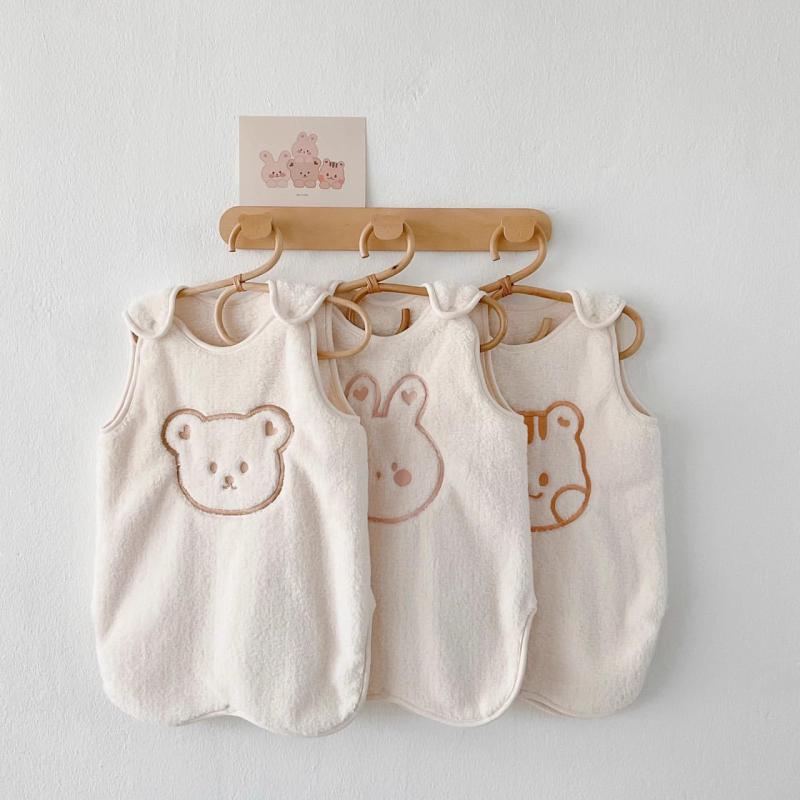 ベビー キッズ 背心 スリーパー 毛布 あったか 寝冷え防止 寝具 ベビー用品 幼児 子供 秋 冬 厚手 フリース かわいい 小熊 ウサギ リス 60cm