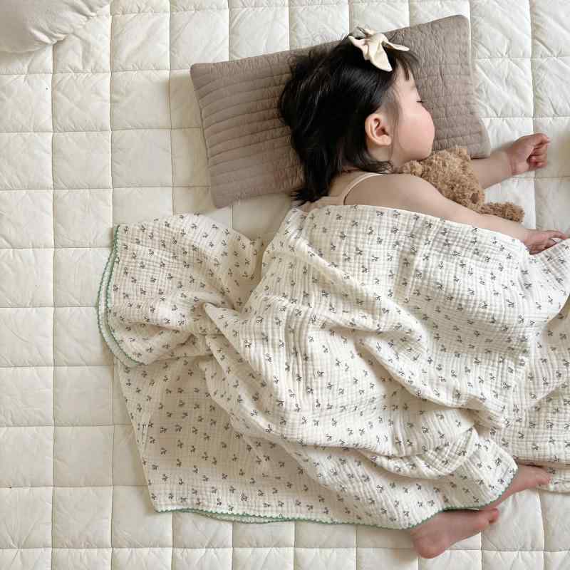ベビー 毛布 ガーゼケット 全綿 春夏 お昼寝 ブランケット 1 - 3 歳 グレー チェリー ドット 小熊 ピンク 花柄 レトロ 藤 花 接触冷感 吸湿速乾 110 * 150 ins風
