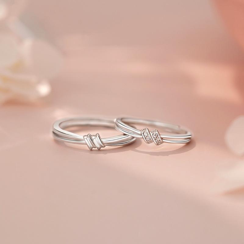 指輪 ペアリング S999 純銀製 カップル お揃い 同心結び アレルギー対応 シンプル ファッションリング 電気メッキ加工 幾何学 開口調整可能 白金色