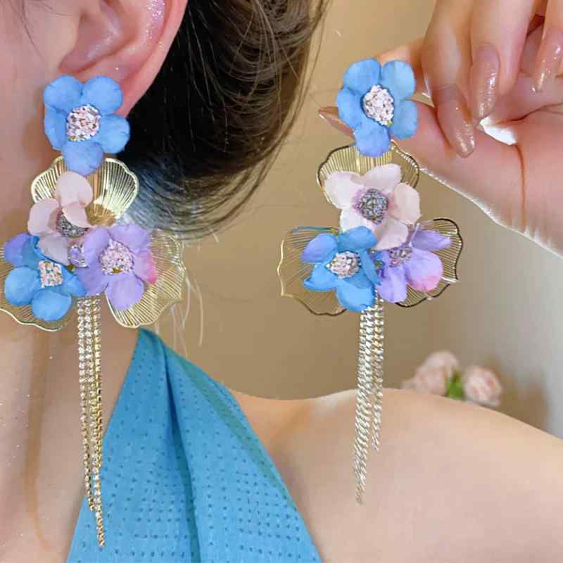 イヤリング レディース かわいい 小花 ジルコニア チェーン タッセル 森ガール 小清新 ゆめかわ ガーリー ドロップ