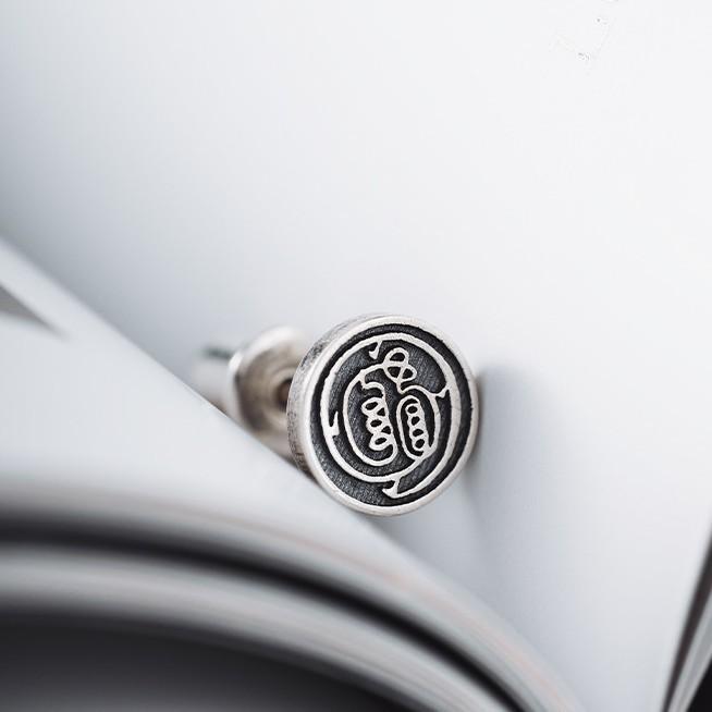 ピアス 男女兼用 金色 U形 幾何学模様 イヤリング シルバー 電気メッキ加工 中国風 文芸 レトロ アクセ..