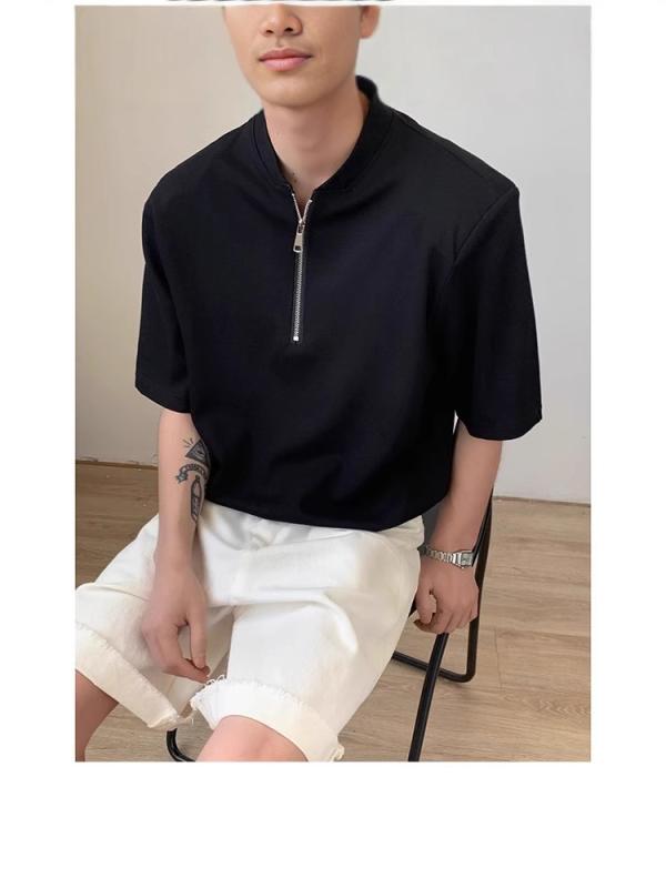 メンズ Tシャツ モックネック Vネック ハーフジップ 肩パッド デザイン性 クール ルーズ 半袖 ヘンリーネック 普段使い きれいめ スタイリッシュ カジュアル シンプル オールシーズン・スタイル: ライトカジュアル・主な素材: 綿・柄: 無地・シルエット: ルーズフィット・対象: ティーンエイジャー・ネックライン: クルーネック・袖丈: 半袖・厚さ: 薄手・素材混用率: 綿51%-70%・利用シーン: デイリー・デザイン詳細: ジッパー装飾・加工: 形状安定加工・カラー: ホワイト、ブラック・サイズ: M、L、XL、2XL、3XL・カテゴリ: カジュアルTシャツ・袖タイプ: レギュラー・重量: 約180g-250g・機能: ・対象年齢: 大人・性別: メンズ