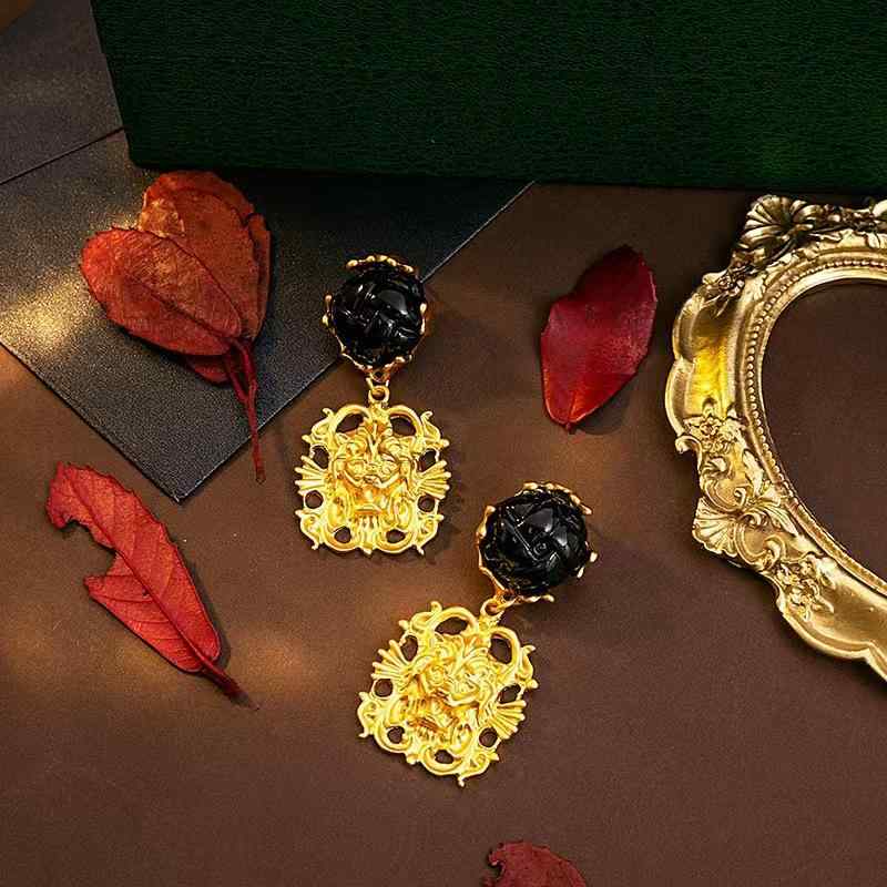 ピアス レディース 中華風 獅子 エスニック ブラック 花柄 レトロ 不規則 スタッド イヤリング 合金 電..