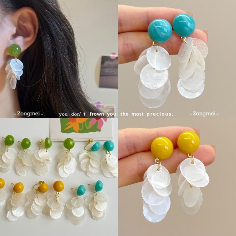 イヤリング レディース アボカドグリーン 天然貝殻 タッセル シルバー925 花柄 ドロップイヤリング 蚊..