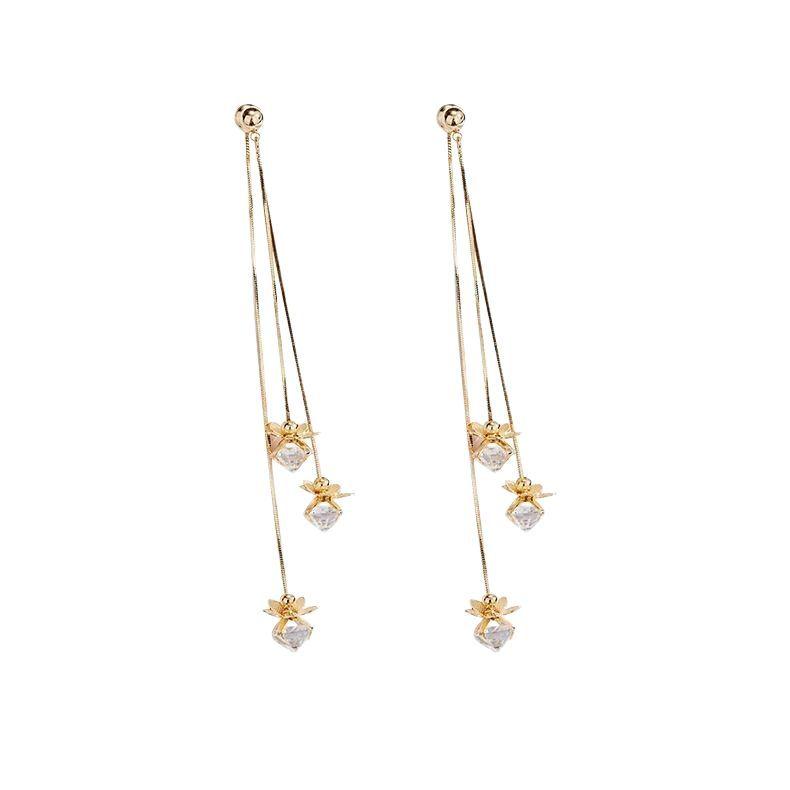 ピアス レディース 花 フラワー タッセル ゴールド 電気メッキ加工 ゆれる 個性的 イヤリング