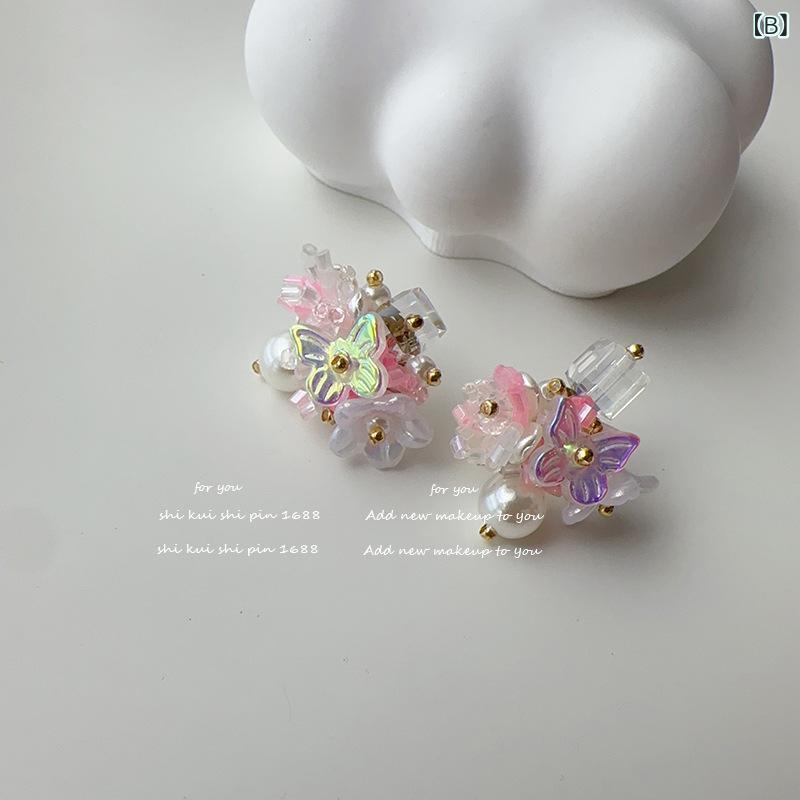 ピアス レディース 春夏 花 フラワー バタフライ 蝶 イヤリング 小さめ 小ぶり ガラス ビーズ 手作り ハンドメイド ブルー ピンク グリーン ホワイト 青 桃 緑 白 リゾート 普段使い かわいい 2