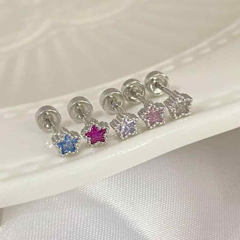 ピアス レディース チタン製 星形 キュービックジルコニア イヤーカフ 小さめ シンプル かわいい 金属アレルギー対応 仕事用 普段使い