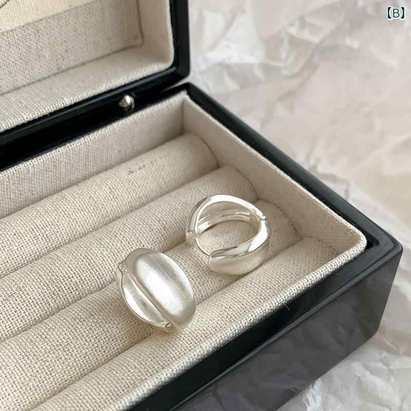 イヤリング レディース 幾何学模様 リング サークル 電気メッキ加工 メタル マット 小さめ 小ぶり ファッション 通勤