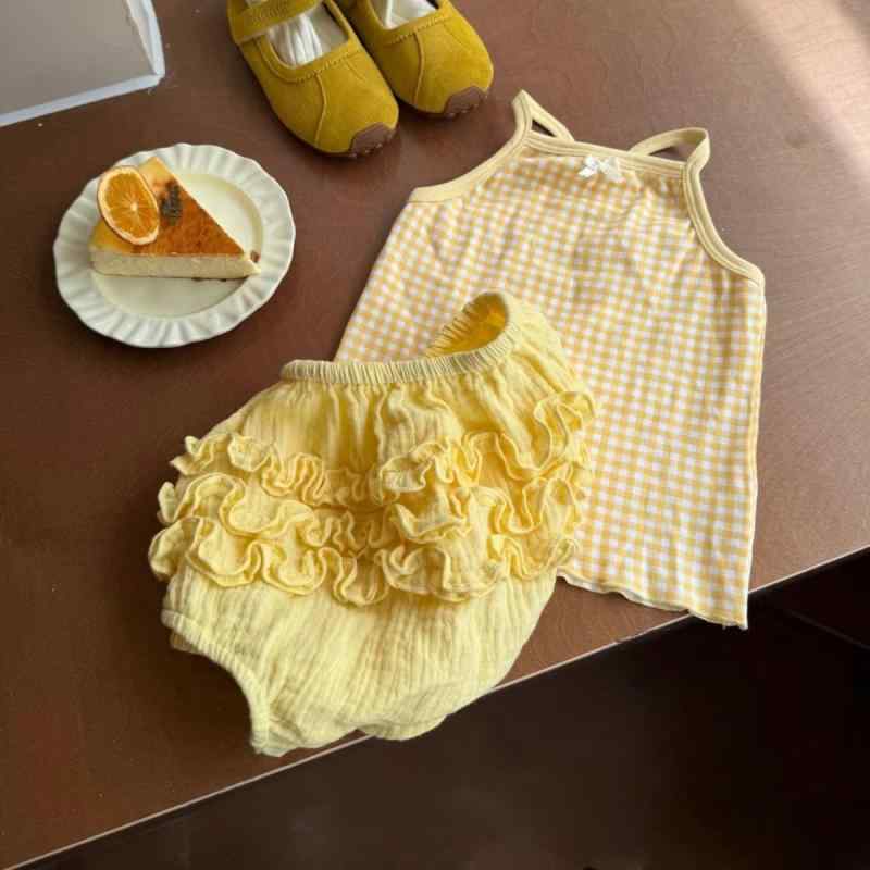 ベビー服 夏物 かわいい ノースリーブ ロンパース カバーオール パジャマ 薄手 綿80% 幼児 イエロー チェック柄 66 73 80 90 100