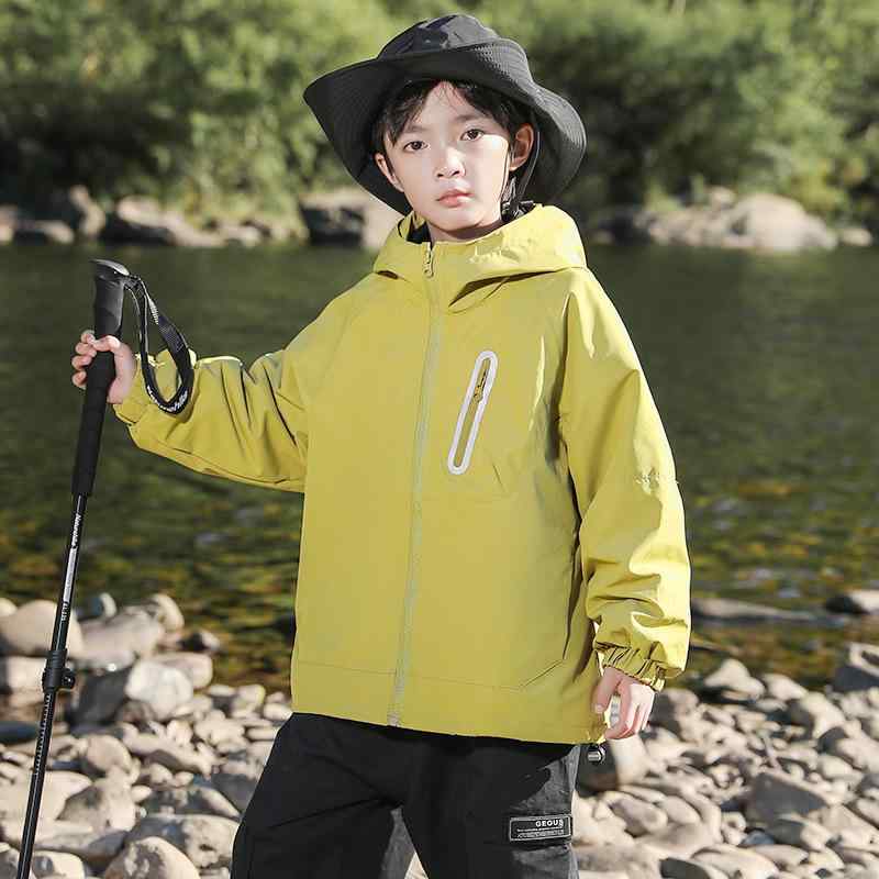 Coat - キッズ アウター 子供用 マウンテンパーカー 男の子 ウインドブレーカー ジャンパー フード付き 春秋 カジュアル 120 130 140 150 160 黒 緑 ベージュ 遠足 アウトドア 普段使い