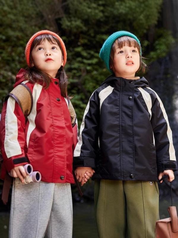 子供服 ジャケット 男女兼用 春秋 キッズ アウター ウィンドブレーカー パーカー 黒 赤 緑 90 100 110 ..