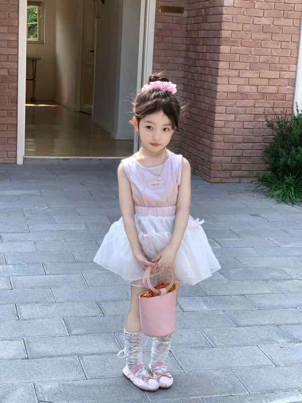 タンクトップ キッズ 女の子 夏 ノースリーブ トップス スパンコール チュール 90 100 110 120 130 140cm かわいい 公園着 普段着