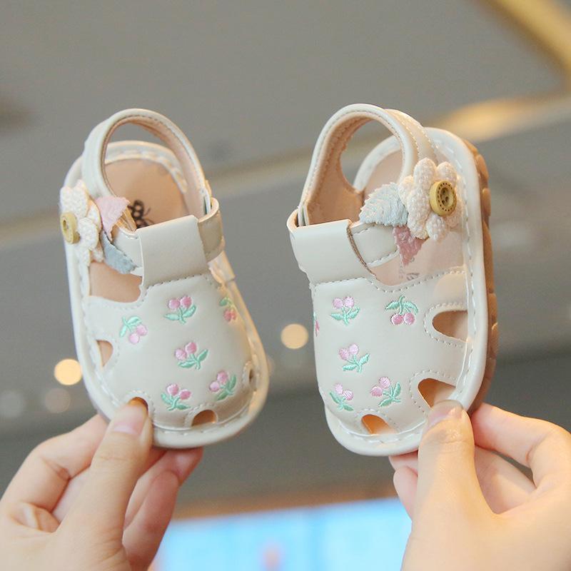 ベビー サンダル 女の子 超繊皮 夏 幼児 靴 履きやすい マジックテープ 歩行練習 滑り止め 屈曲性 ベー..