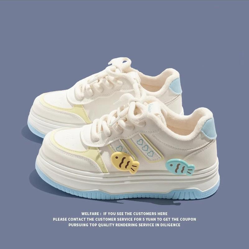 子供靴 厚底スニーカー 女の子 かわいい 通気性 レザー切り替え 春夏 ローカット 運動靴 滑り止め ブルー ホワイト 16cm 16.6cm 17.3cm 18cm 18.6cm 19.2cm 19.8cm 20.4cm 21cm 21.6cm 22.