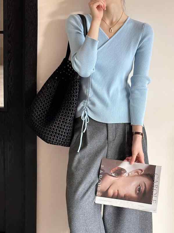 ニット レディース 秋冬 Vネック 長袖 トップス プルオーバー ゆったり 伸縮性 体型カバー カジュアル 韓国風 きれいめ かわいい 白 黒 ブルー系 杏色