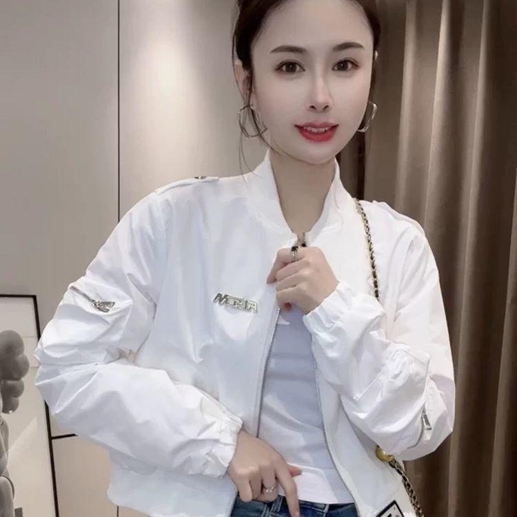 ・主な素材: 涤纶（聚酯纤维）・袖丈: 長袖・袖型: 常规・领型: 立领・カラー展開: 白色,黄色,玫红色,黒色・サイズ展開: S,M,L,XL,2XL,3XL・スタイル: 气质通勤, 优雅风・襟: 拉链・対象: 成人・性別: 女・製品カテ...