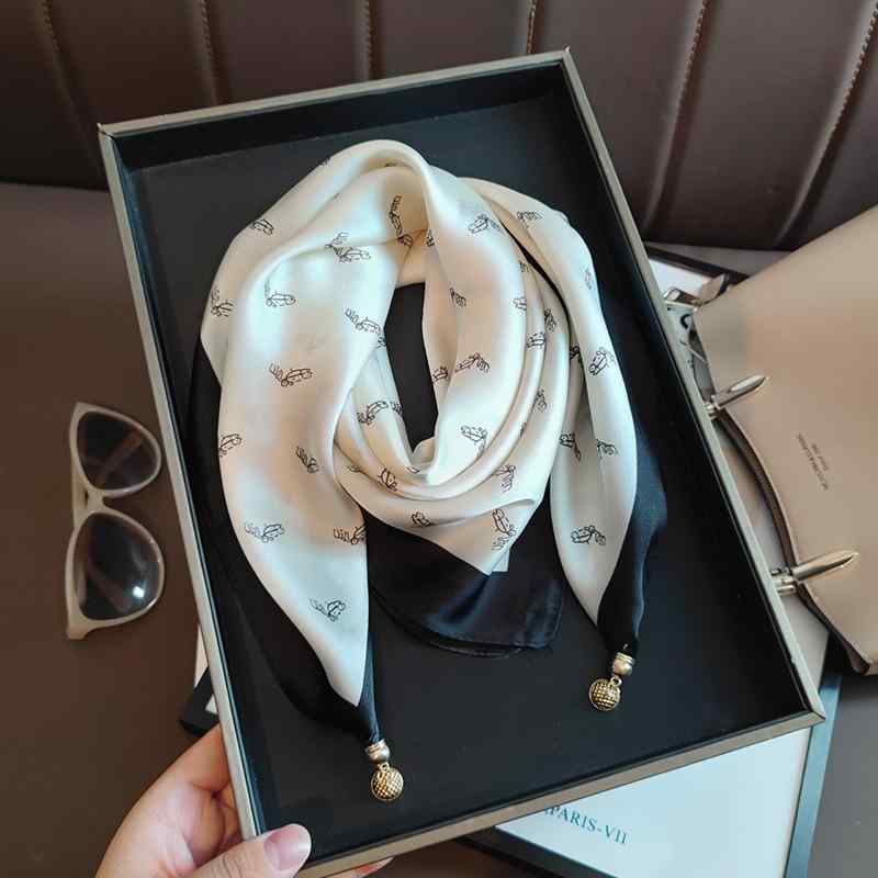 スカーフ レディース 春 ストール マフラー ネッカチーフ 首巻き 磁気吸着 シルクタッチ 正方形 上品 かわいい 肌触り良い アクセント 母の日 プレゼント 花柄 ドット柄 アニマル柄 植物柄