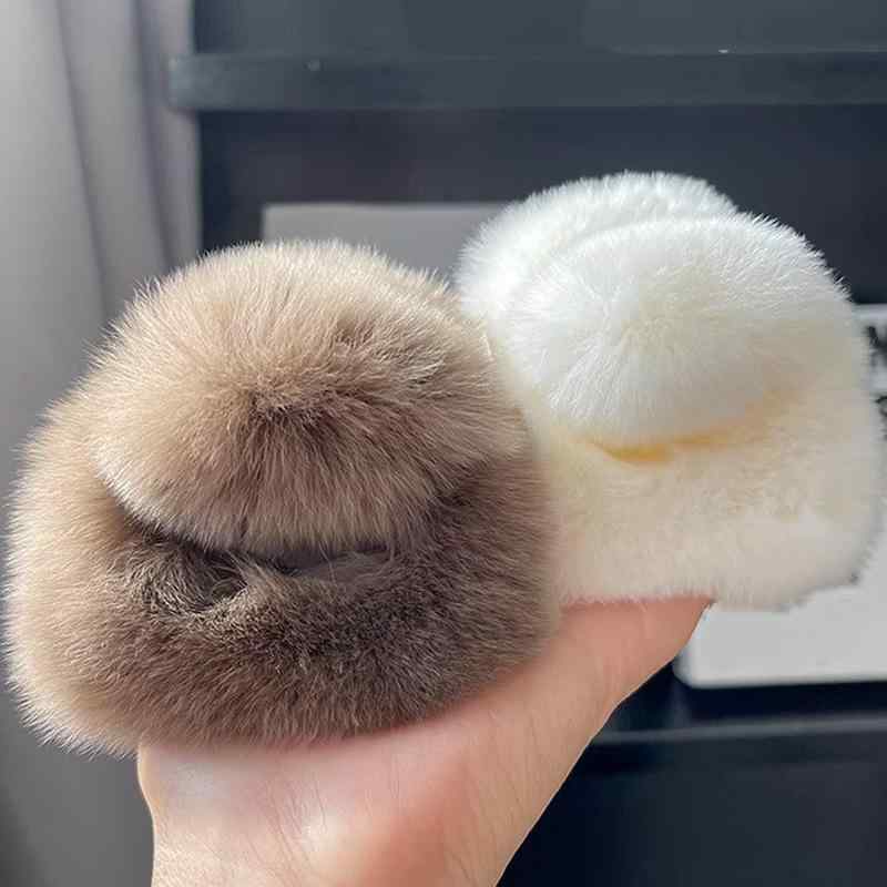 ヘアクリップ レディース ヘアアクセサリー 髪留め ファー ふわふわ ぬいぐるみ 大きめ 韓国風 かわい..
