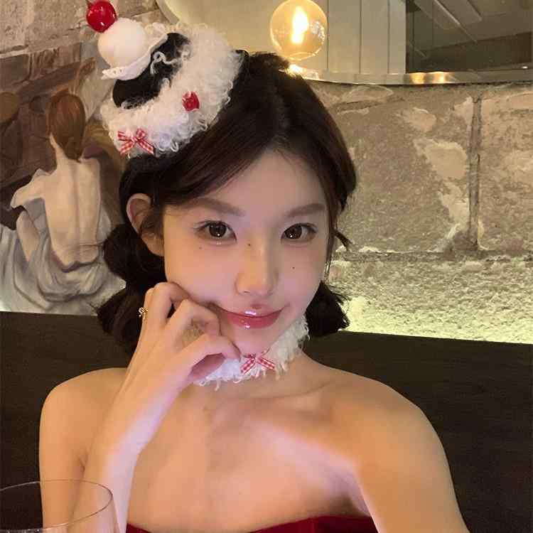 ヘアアクセサリー レディース 黒色のチョコレートケーキ 桜んぼ付き 髪留め クリスマス 誕生日 パーテ..