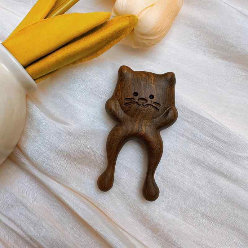 ヘアブラシ 猫用 マッサージブラシ 檀木 小顔 美顔器 かわいい カエル カタツムリ 軽量 コンパクト