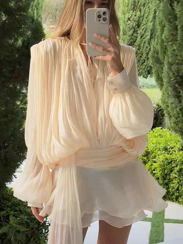 ワンピース レディース 春夏 半袖 パフスリーブ Aライン 膝丈 ティアード フリル ギャザー 接触冷感 ポリエステル 高見え きれいめ 上品 エレガント フェミニン お呼ばれ 発表会 結婚式 パーティー 二次会 ドレス ベージュ ブラック レッド ブル