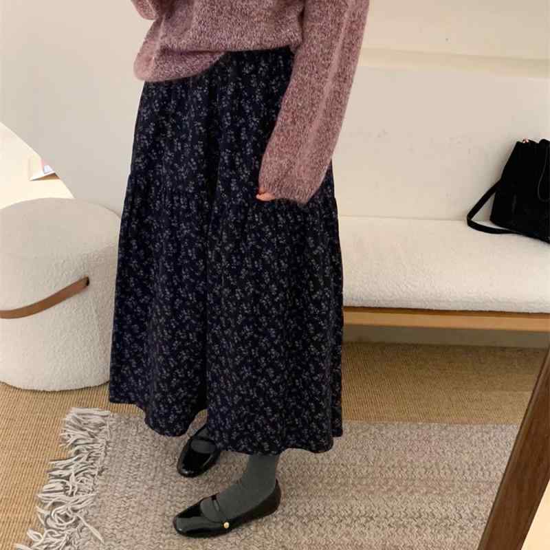 スカート レディース 秋冬 Aライン ひざ下丈 膝下 ミモレ丈 フレア 小花柄 ウエストゴム 裏起毛 あったか 暖か きれいめ フェミニン 上品 ブルー パープル 青 紫