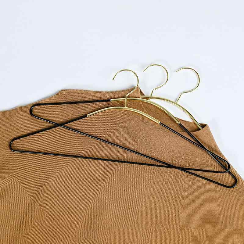 Hanger - ハンガー 北欧風 ブラック ゴールド 衣類ハンガー コートハンガー ワードローブ スーツ ジャケット 寝室 クローゼット 収納 整理