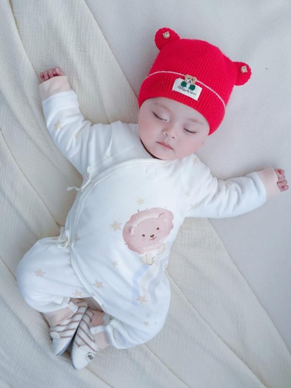 ベビー服 新生児 連体衣 ジャンプスーツ 春秋 冬 男女兼用 コットン100% 厚手 蝶ネクタイ 斜めボタン かわいい 普段使い