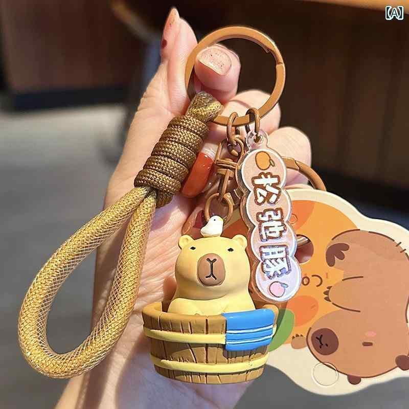 キーホルダー レディース かわいい カピバラ バッグチャーム ファッション 車 キーチェーン ペンダント アクセサリー 松弛豚 豚門永存 頂頂豚 佛系豚 樹脂 叠高高 頭頂橘子 澡盆 鳄鱼头套