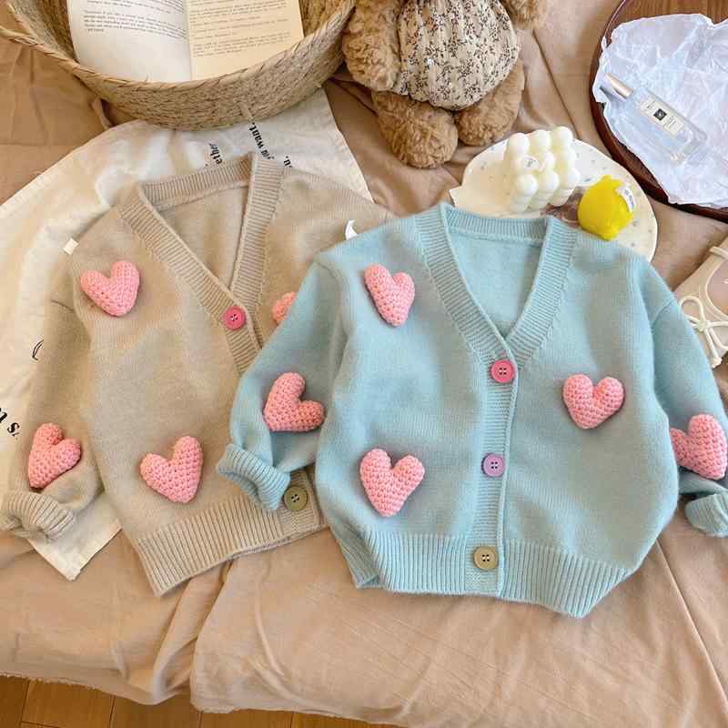 ニットカーディガン 女の子 秋物 子供服 ベビー服 ニット 毛糸 ハート柄 Vネック 長袖 韓国風 かわいい 普段着 部屋着 90cm 100cm 110cm 120cm 130cm 140cm