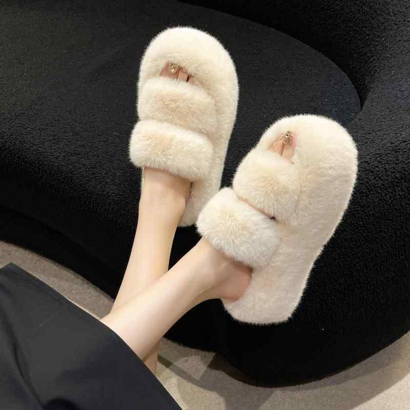 Other - サンダル レディース 秋冬 厚底 スリッパ ファー かわいい あったか ルームシューズ 室内履き 外履き 2way ゴム 滑り止め ミュール 歩きやすい 痛くない ぺたんこ フラット ふわふわ もこもこ