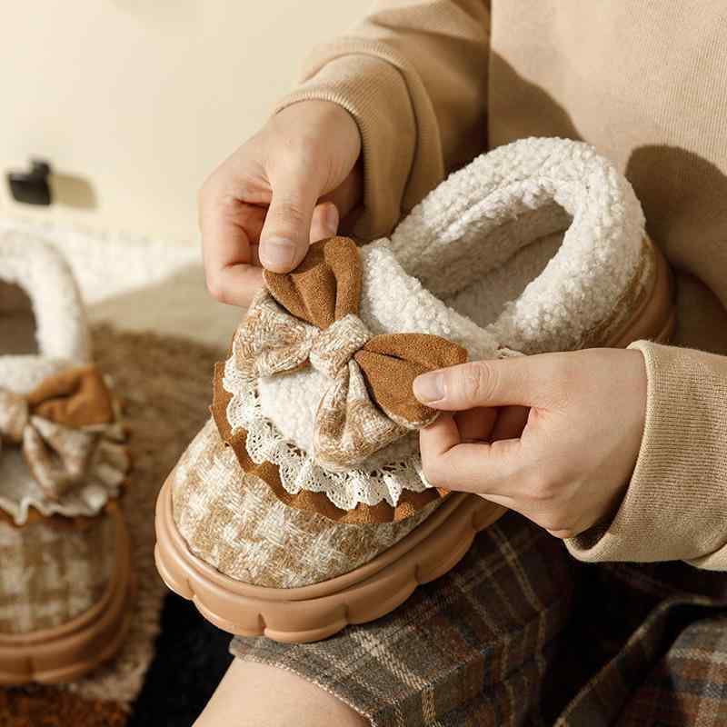 ルームシューズ レディース 秋冬 厚底 あったか スリッパ リボン かわいい 室内履き 防寒 滑り止め 暖かい ふわふわ もこもこ 女性 婦人 自宅 部屋 オフィス