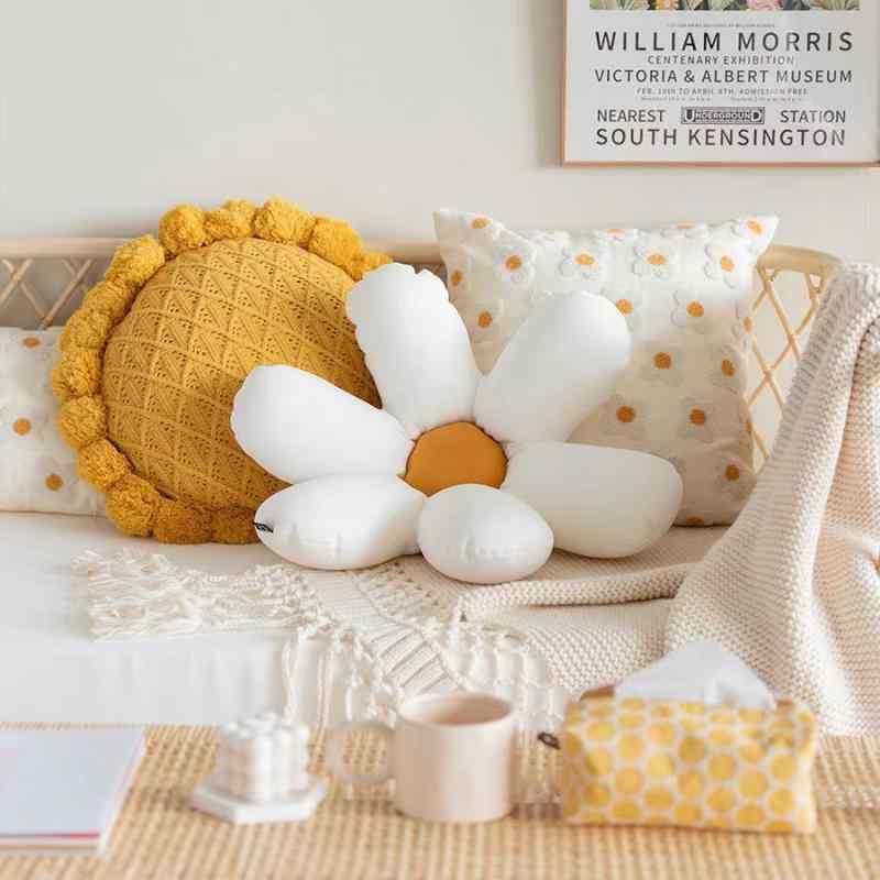 クッションカバー 北欧風 小さな菊柄 リビング ソファ 太陽花 座布団 ベッド 枕 窓際 PP綿 刺繡 かわいい