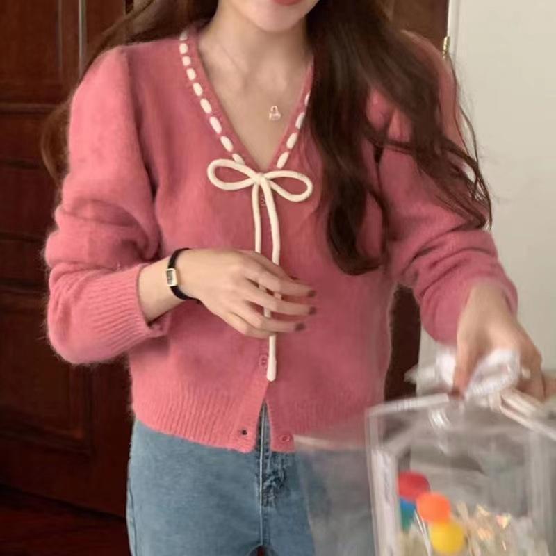 ニットカーディガン レディース 韓国風 Vネック 長袖 トップス ゆったり 厚手 ショート丈 パフスリーブ 清楚 かわいい フェミニン ガーリー 白 黒 赤 黄色 緑 紫 ピンク系
