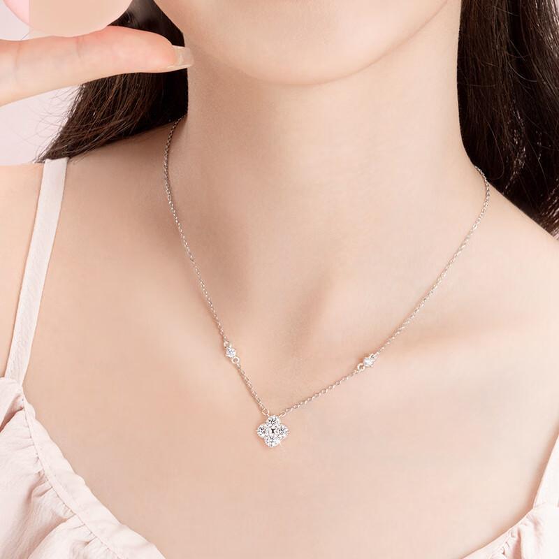 ネックレス レディース 四つ葉 クローバー シルバー925 ジルコニア ペンダント 鎖骨チェーン 花柄 ラッキーアイテム ファッション 通勤 アクセサリー