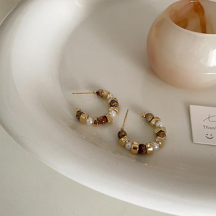 Mari - ピアス レディース 天然石 金属 パール 小ぶり 幾何学模様 レトロ 個性的 シンプル かわいい 電気メッキ加工 イヤリング