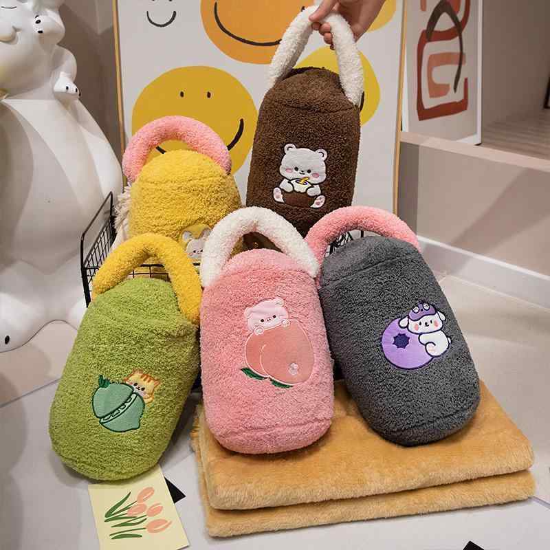 手提げバッグ オフィス 昼寝枕 ブランケット 2WAY ひざ掛け 車用 エアコン ポリエステル フランネル 春夏 花柄 ブルーベリー小犬 青柠猫猫 桃子猪猪 バナナ兔兔 椰子小熊