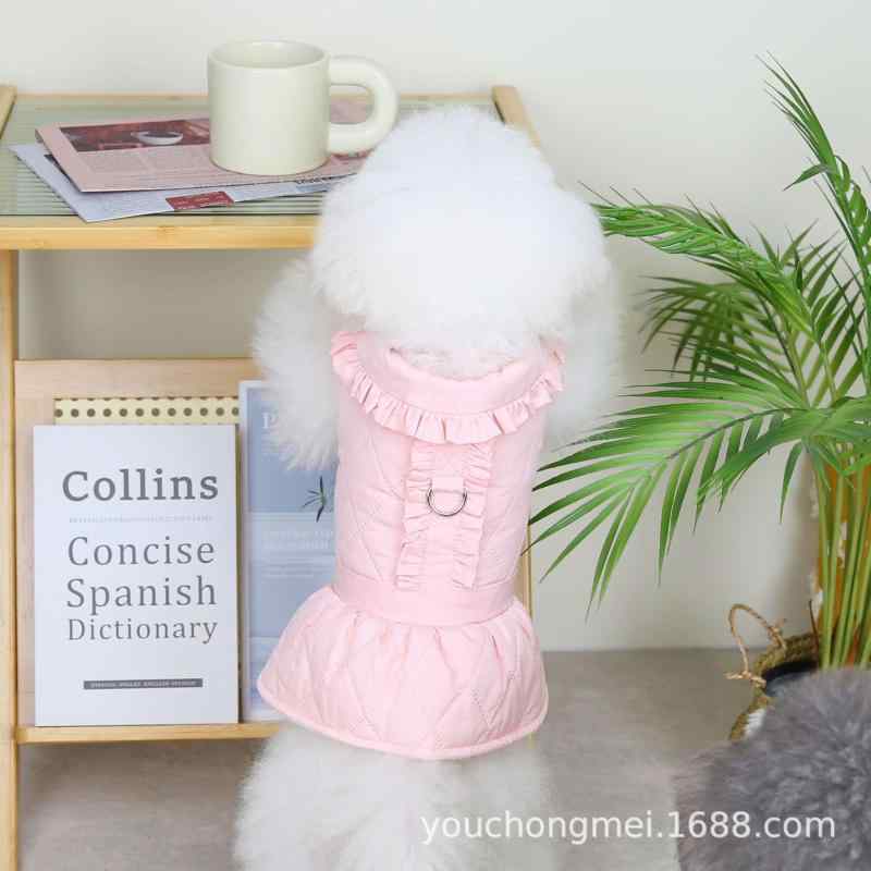 犬服 ワンピース かわいい おしゃれ ペット服 牽引ロープ穴付き キルティング ナイロン 厚手 公園 散歩 お出かけ