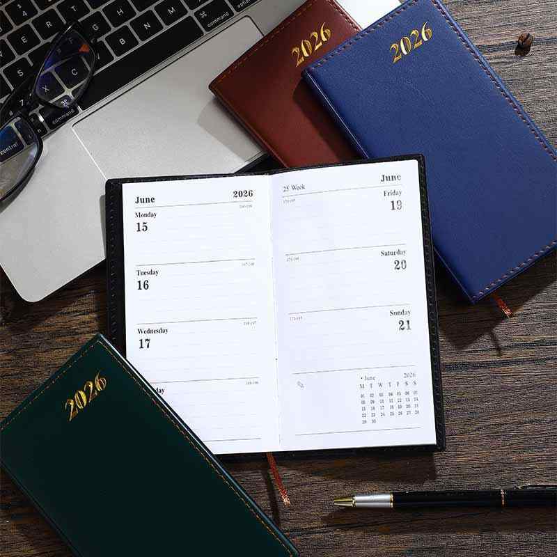 ・カテゴリ: ノート・表紙素材: PVC・表紙色: ブルー, ブラック, レッド, グリーン・綴じ方: 糸かがり製本・中紙素材: 上質紙・中紙坪量: 70g/m²・サイズ: 英文, スペイン文・中紙枚数: 50～100ページ・ノートのスタイル: ビジネスオフィス