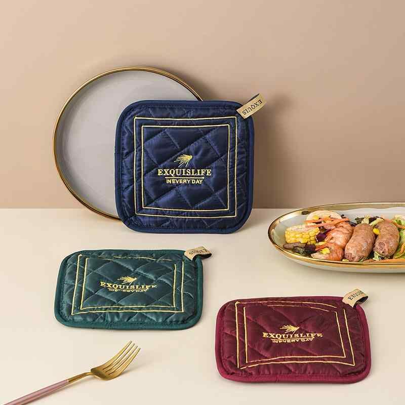 マット ランチョンマット 鍋敷き 碗敷き 赤色 ポリエステル 断熱 耐熱 厚手 キッチン用品 布製 防烫 防..