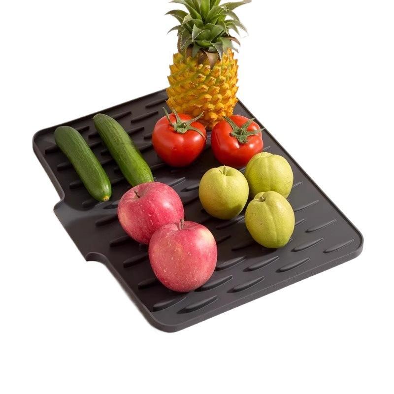 キッチン 台所用品 シリコンマット 傾斜つき 水切りマット 鍋敷き 厚手 滑り止め まな板固定 耐熱 グレー