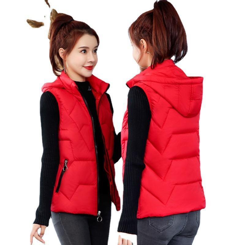 ベスト レディース 大きいサイズ フード付き ショート丈 おしゃれ スタイルアップ あったか アウター ピンク レッド ブラック 豆緑 落ち葉色 ポリエステル 繊維