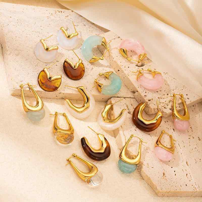 イヤリング レディース U字型 C字型 チタン鋼 エレガント 小さめ 扇形 電気メッキ加工 ブルー ピンク系..