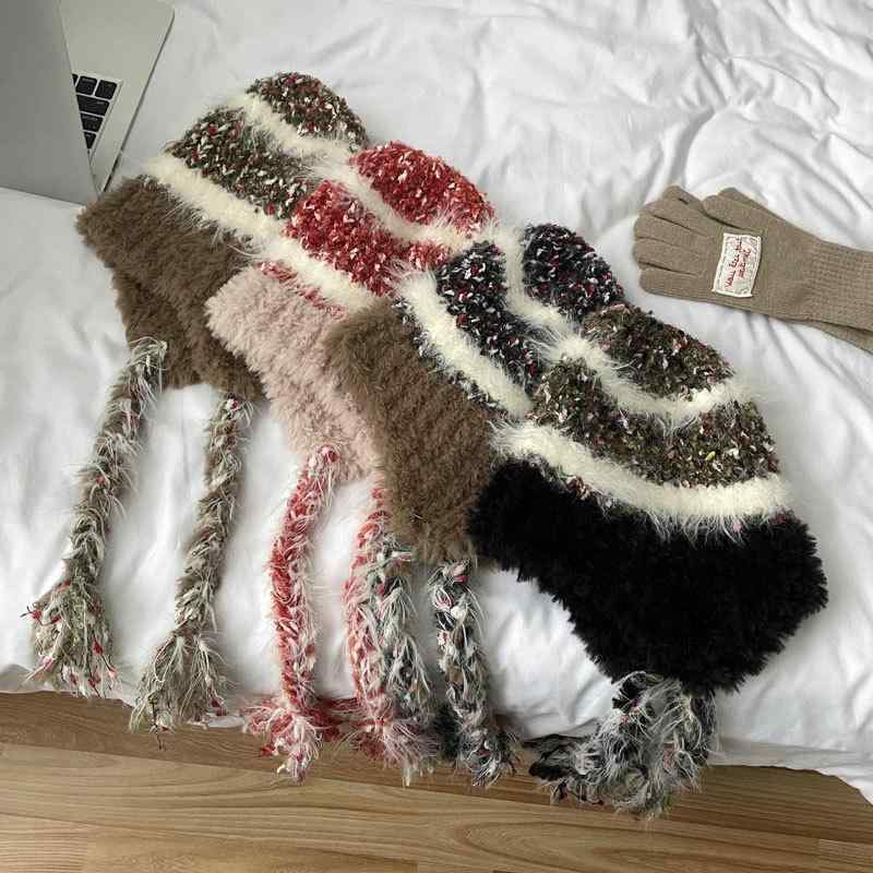 ニット帽 レディース 秋冬 耳当て付き ボーダー 切り替え 厚手 防寒 暖かい ケーブル編み ポンポン付き 小顔効果 ふわふわ もこもこ かわいい ブラック レッド グリーン