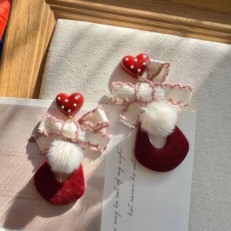 イヤリング レディース 秋冬 暖か モコモコ かわいい 赤 ドット柄 ハート リボン 電気メッキ加工 アレ..